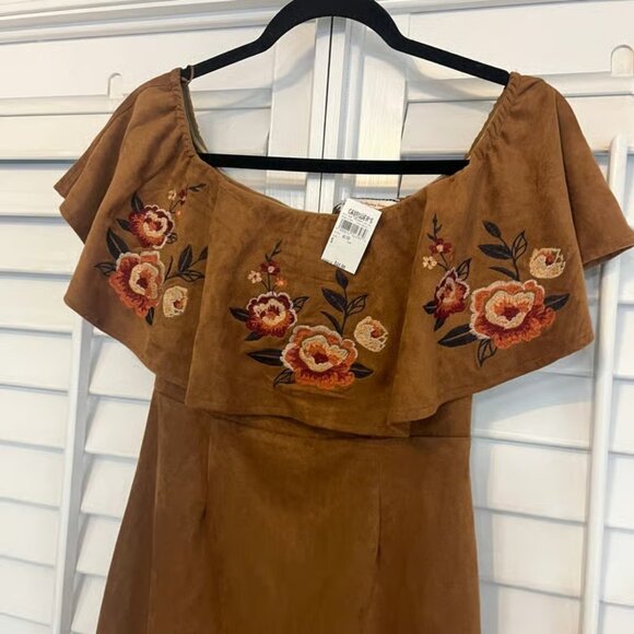 A. Calvin By Flying Tomato’s Brown Suede Embroidered Dress Size Small - Picture 3 of 7